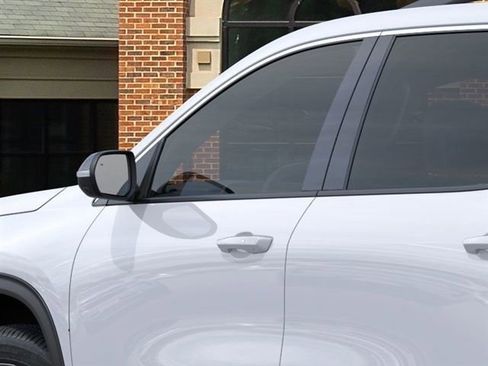 New 2026 Chevrolet Traverse LT FWD image 12