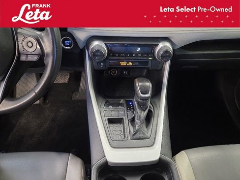 Used 2019 Toyota RAV4 XLE Premium FWD image 11