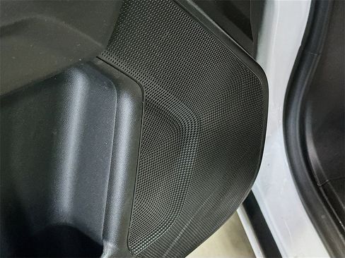 New 2024 Chevrolet Colorado LT w/ LT Convenience Package II image 20