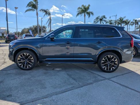 New 2026 Volvo XC90 B6 Plus w/ Protection Package Premier image 7