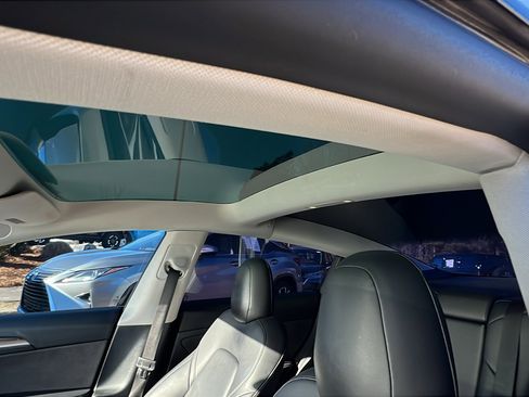 Used 2023 Tesla Model 3 Performance image 18