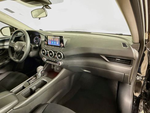Used 2024 Nissan Sentra S FWD image 34