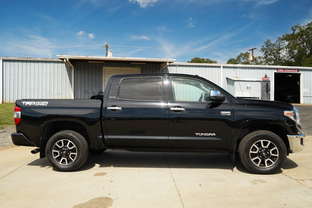 Used 2018 Toyota Tundra Limited w/ Limited Premium Package AWD/4WD image 3