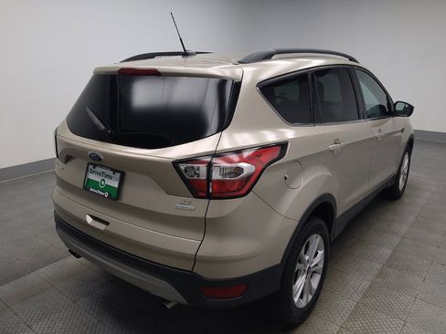 Used 2018 Ford Escape SE FWD image 9