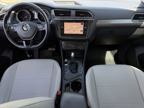 Used 2018 Volkswagen Tiguan SEL image 11