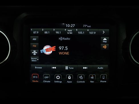 Used 2023 Jeep Wrangler Unlimited Sahara w/ Cold Weather Group AWD/4WD image 23