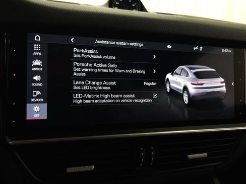 Used 2020 Porsche Cayenne AWD/4WD image 30