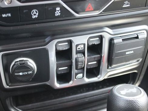 Used 2021 Jeep Wrangler Unlimited Sport AWD/4WD image 9