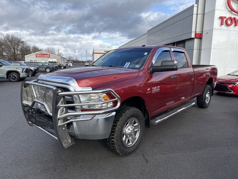 Used 2014 RAM 3500 Tradesman w/ Chrome Appearance Group image 3