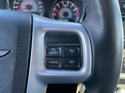 Used 2014 Chrysler 200 Touring image 18