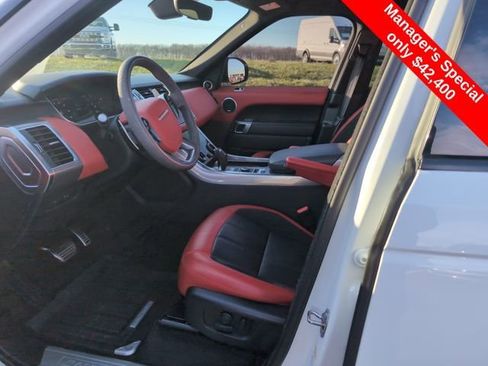 Used 2022 Land Rover Range Rover Sport HST image 13