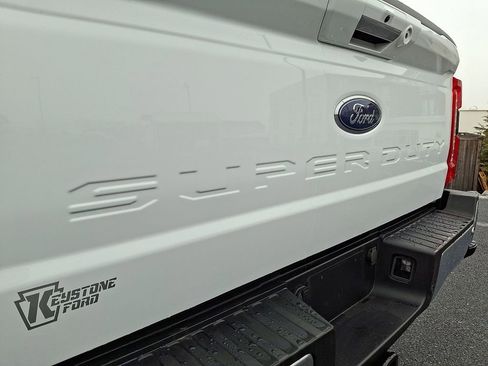 Used 2023 Ford F250 Lariat w/ Chrome Package image 32