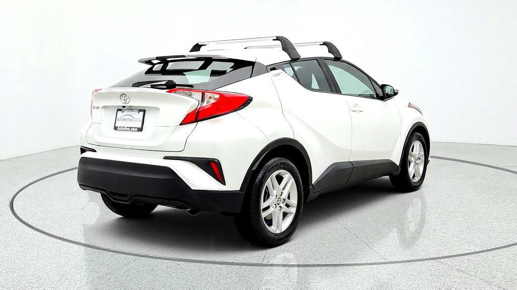 Used 2020 Toyota C-HR LE FWD image 5