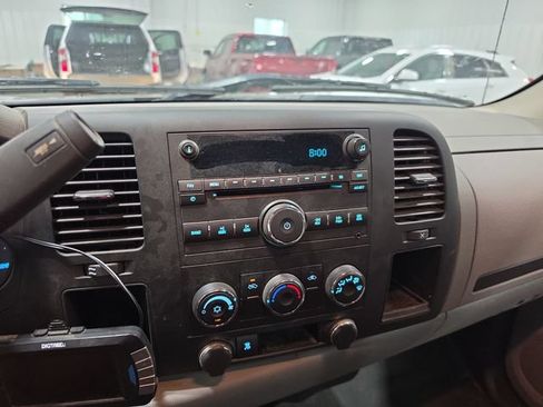 Used 2009 Chevrolet Silverado 1500 W/T AWD/4WD image 5