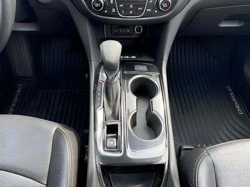 Used 2024 Chevrolet Equinox Premier image 16