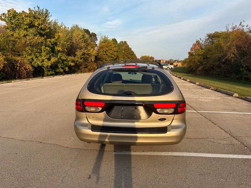 Used 2001 Ford Taurus SE FWD image 4