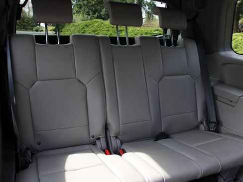 Used 2010 Honda Pilot EX-L image 18