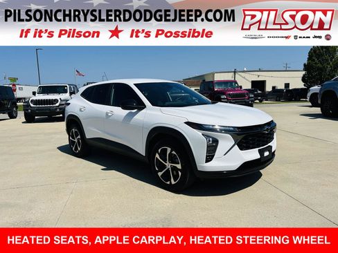 Used 2025 Chevrolet Trax RS w/ Driver Confidence Package FWD image 1