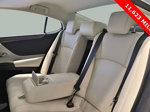 Used 2025 Lexus ES 300h w/ Premium Package image 27