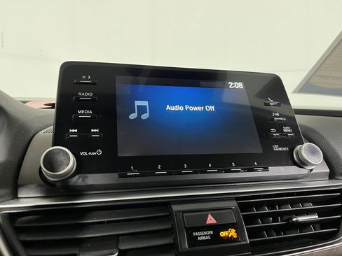 Certified 2019 Honda Accord LX image 22