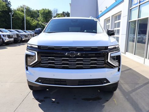 New 2026 Chevrolet Suburban High Country AWD/4WD image 5