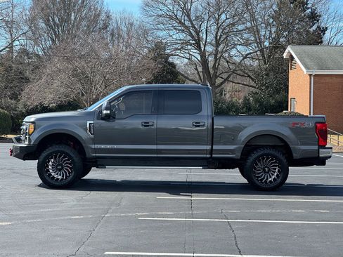 Used 2020 Ford F250 Lariat AWD/4WD image 2
