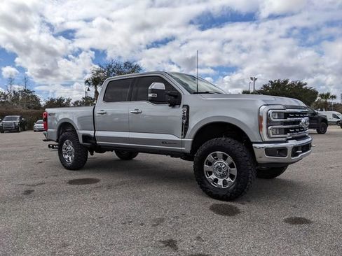 Used 2023 Ford F250 Lariat w/ Chrome Package image 2
