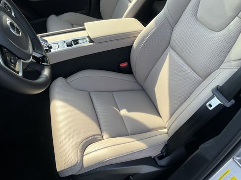 New 2026 Volvo XC90 T8 Ultra w/ Lounge Package image 21