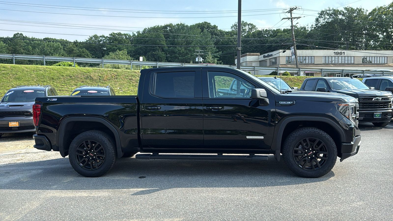 Certified 2025 GMC Sierra 1500 Elevation AWD/4WD image 5