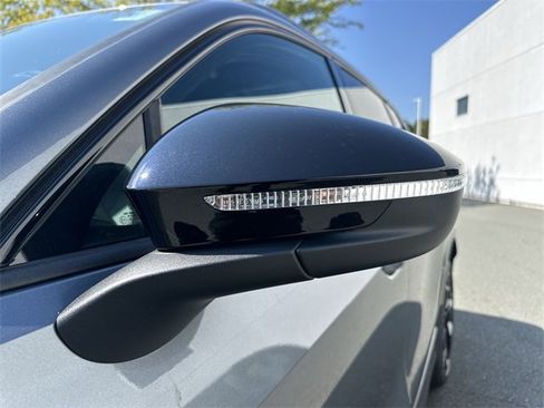 New 2025 Volkswagen Tiguan SE R-Line image 10