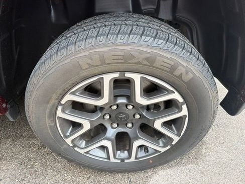 Used 2025 RAM 1500 Laramie AWD/4WD image 14