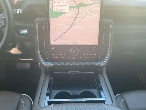 Used 2025 GMC Yukon Denali Ultimate AWD/4WD image 20