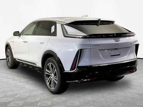 New 2026 Cadillac Lyriq Luxury AWD/4WD image 6
