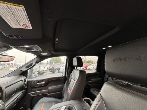 Used 2022 GMC Sierra 2500 AT4 w/ AT4 Premium Plus Package AWD/4WD image 15