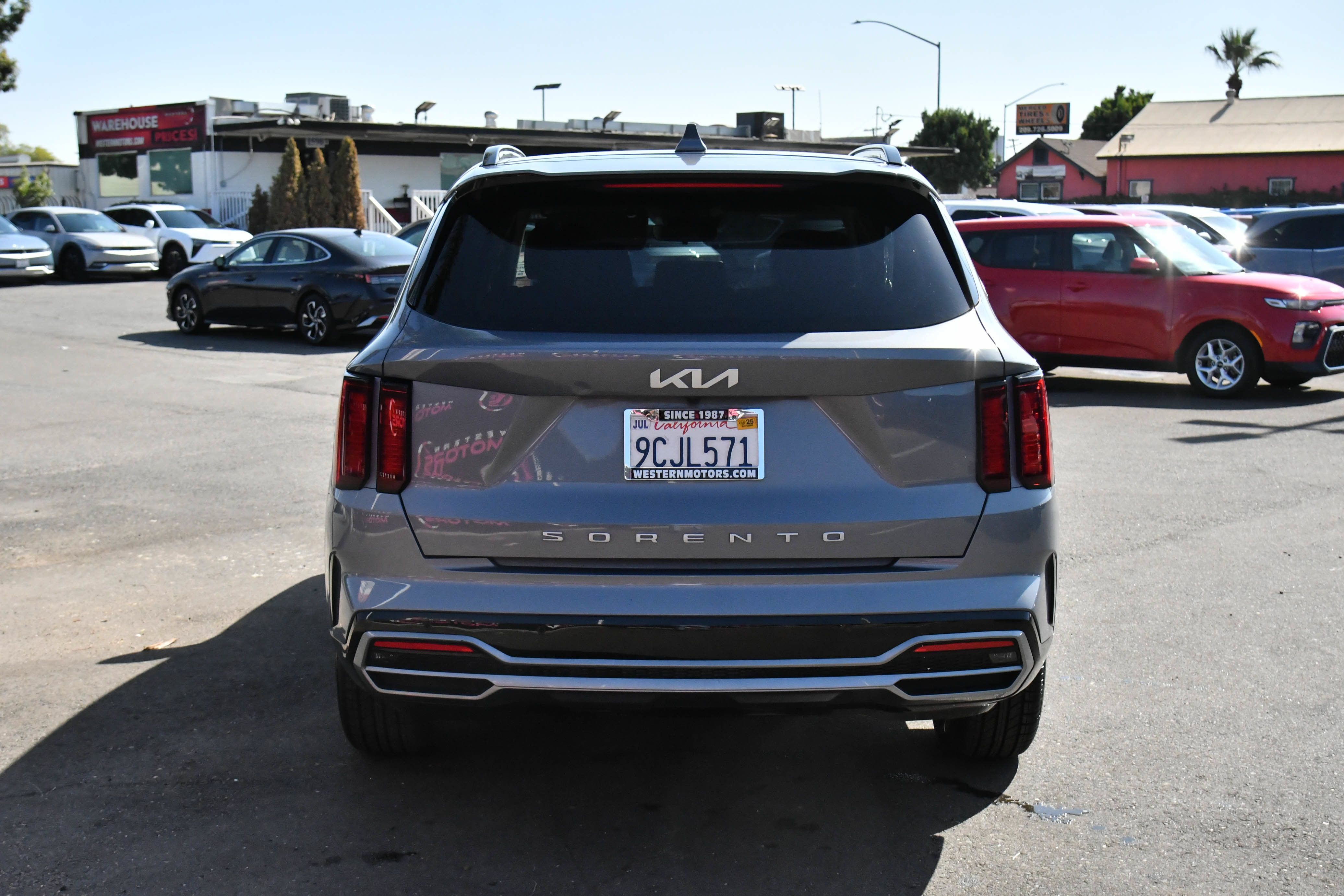 Used 2022 Kia Sorento S w/ Panoramic Sunroof Package FWD image 7