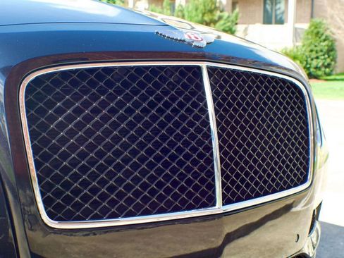 Used 2018 Bentley Flying Spur S V8 AWD/4WD image 10