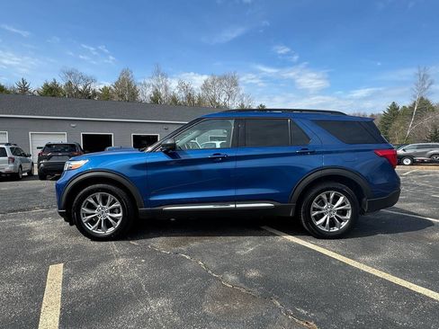 Used 2020 Ford Explorer XLT w/ Equipment Group 202A AWD/4WD image 10