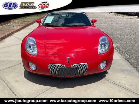 Used 2008 Pontiac Solstice Convertible w/ Preferred Package RWD image 2