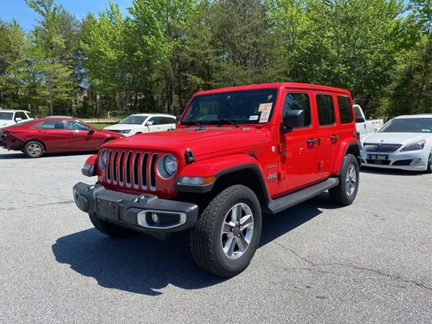 Used 2021 Jeep Wrangler Unlimited Sahara w/ Uconnect 4C Nav & Sound Group image 2