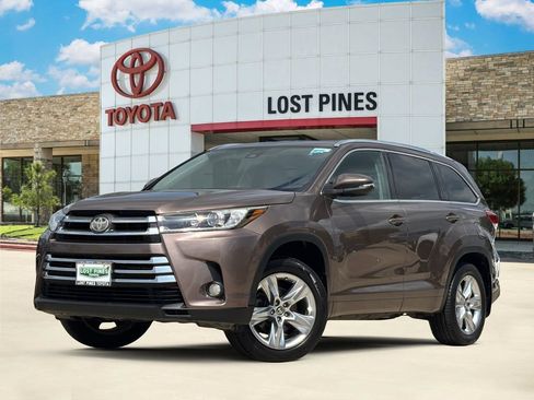 Used 2017 Toyota Highlander Limited AWD/4WD image 1