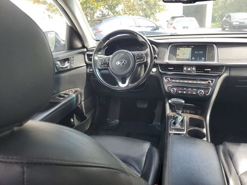 Used 2018 Kia Optima EX w/ Technology Package FWD image 15