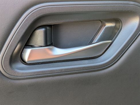 Used 2023 Nissan Rogue SL image 28