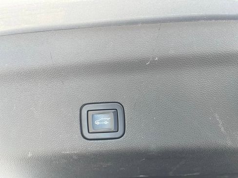 Used 2023 GMC Yukon Denali image 27