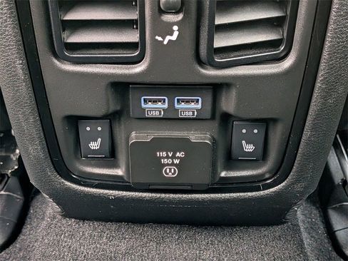 Used 2021 Dodge Durango R/T w/ Blacktop Package image 27