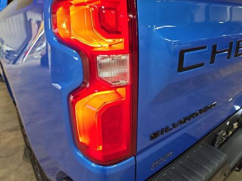 Used 2026 Chevrolet Silverado 1500 LT Trail Boss w/ LT Trail Boss Premium Package AWD/4WD image 35