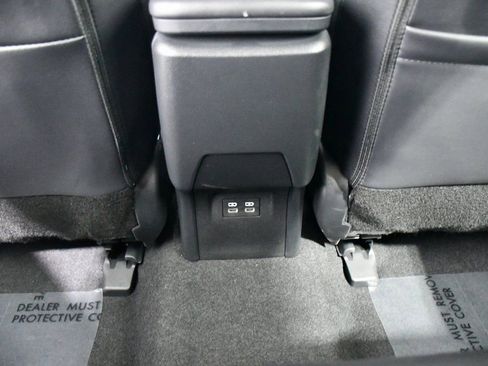 Used 2024 Toyota Prius XLE image 20