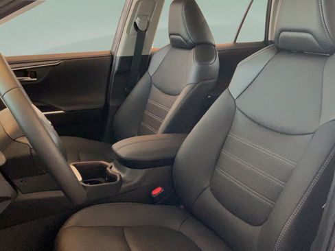 Certified 2025 Toyota RAV4 Limited FWD image 25