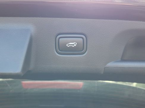 Used 2021 Hyundai Palisade Limited image 13