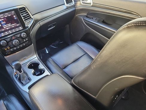 Used 2022 Jeep Grand Cherokee Limited w/ Tech Group image 16