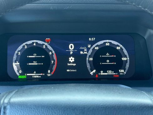 Used 2025 Toyota 4Runner TRD Off-Road Premium AWD/4WD image 23